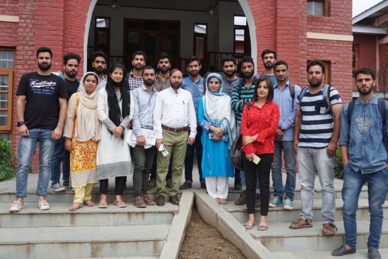 IUST’s Journalism Department  Organizes Interactive Session With Senior Editor